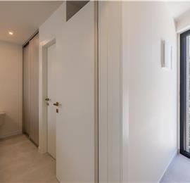 4 bedroom villa with heated pool and sea view in Vinišće, sleeps 8